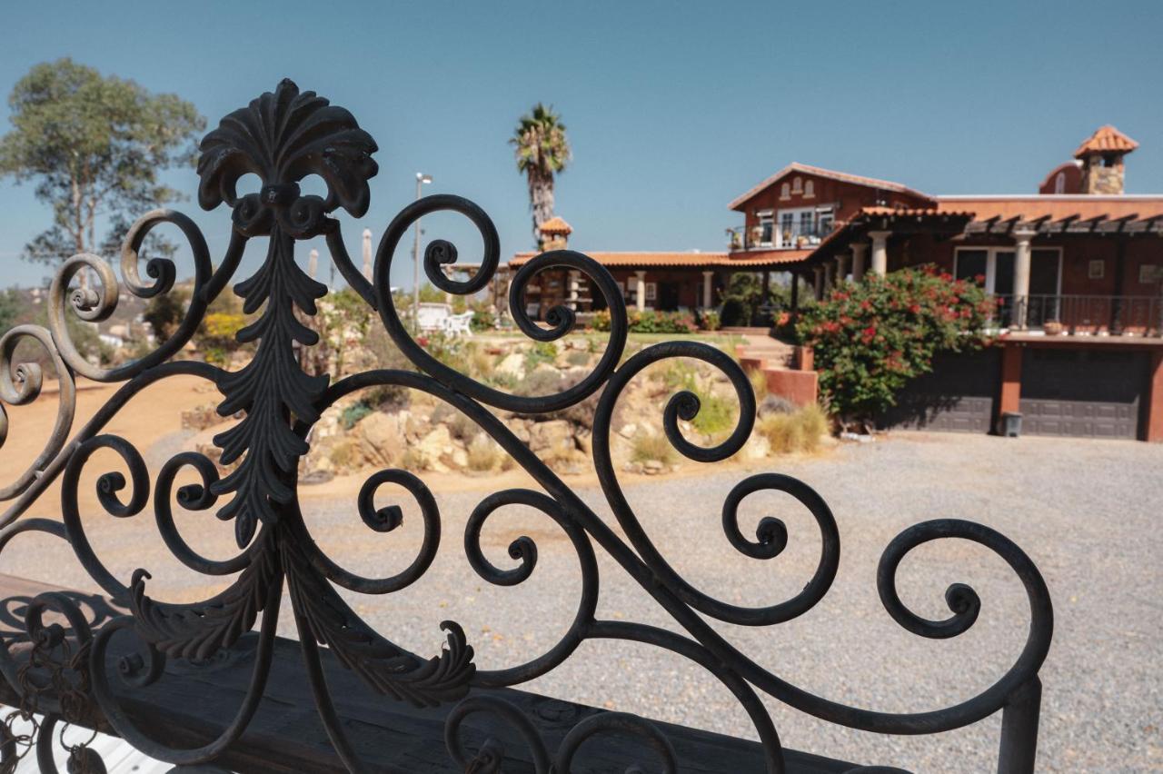 Bed and Breakfast Vina Calabria Valle de Guadalupe Exterior foto